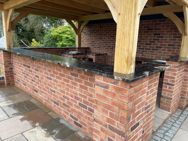 Outdoor bar with polished granite counter