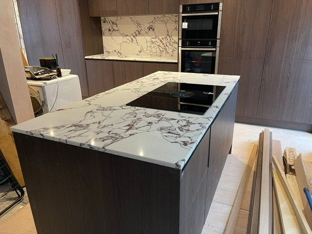 The Valley Quartz 20mm Rosa Bulgari Installation