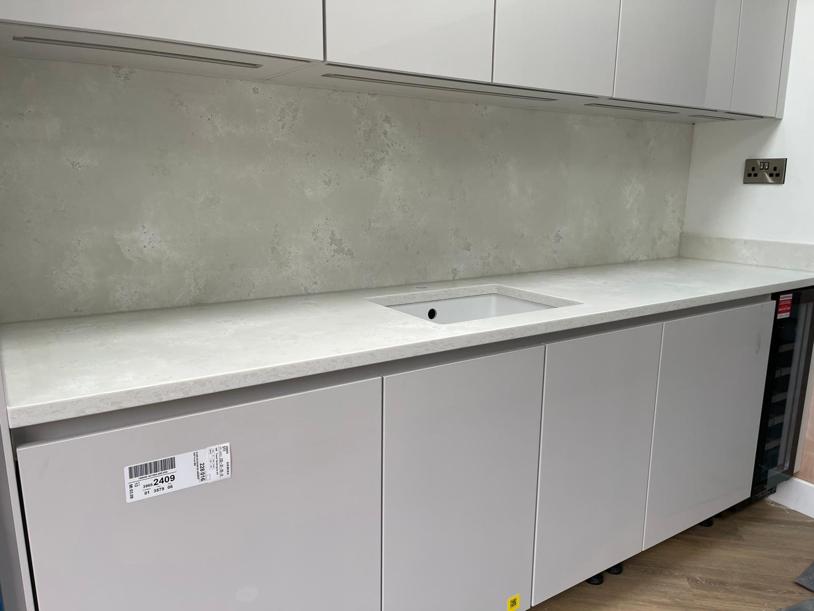 Quartz splashback installation detail